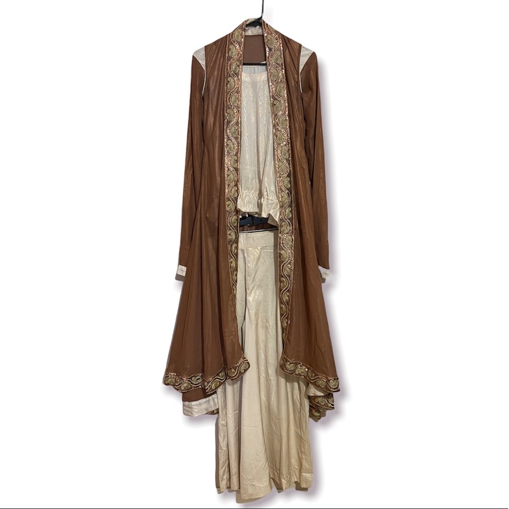 Pakistani dress / Indian dress / shalwar kameez